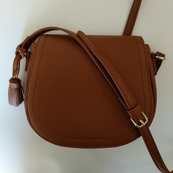 Old Navy Handbags - Crossbody Saddle Bag